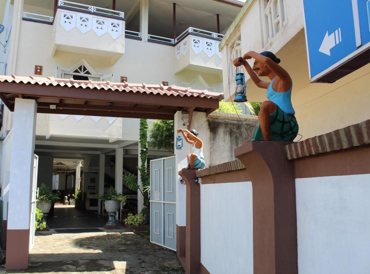 Blue Eyes Inn Unawatuna Exterior foto