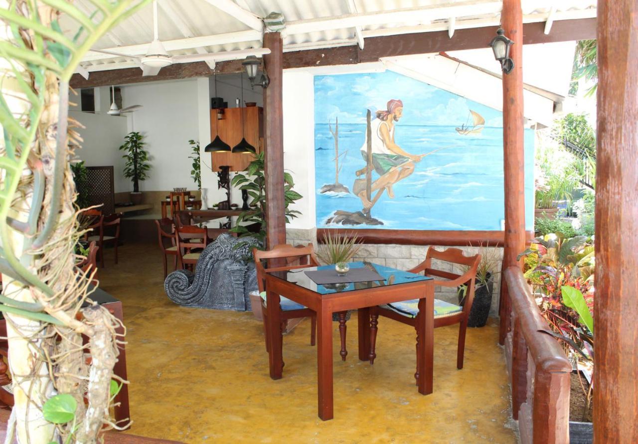 Blue Eyes Inn Unawatuna Exterior foto